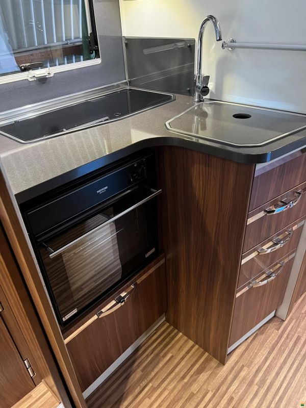 Adria Matrix Supreme 687 SBC