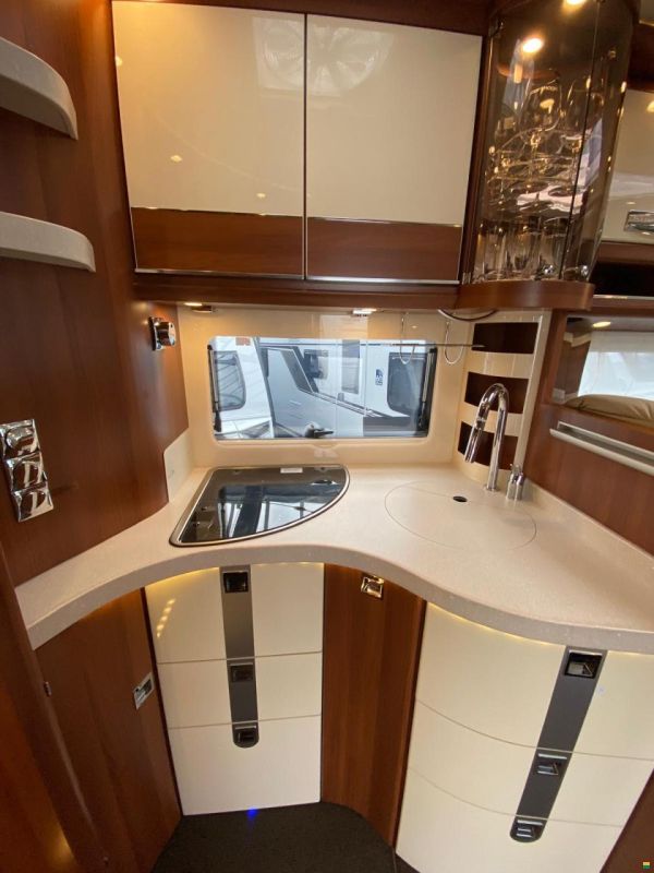 Carthago chic e-line I 61 XL LE