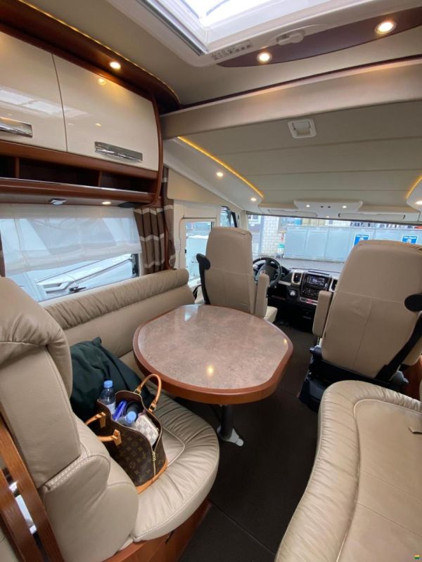 Carthago chic e-line I 61 XL LE