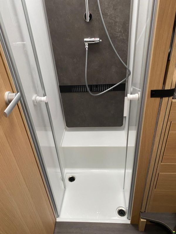 Adria MATRIX 670 DL plus