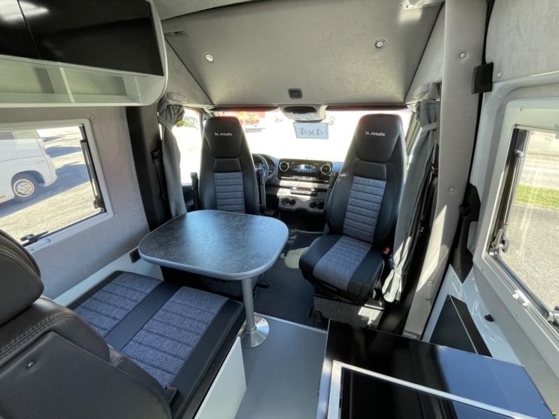 La Strada Regent S S - 319 CDI