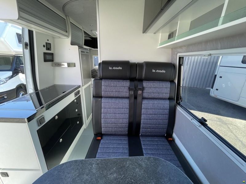 La Strada Regent S S - 319 CDI