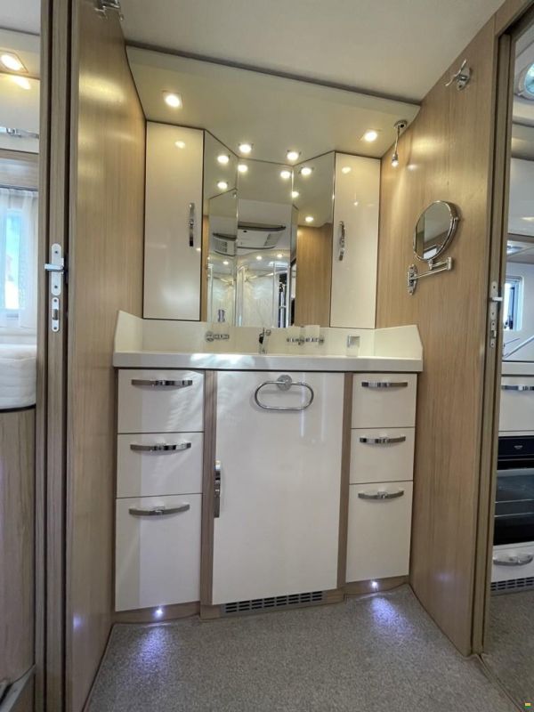 Phoenix Maxi Alkoven 8800 BML