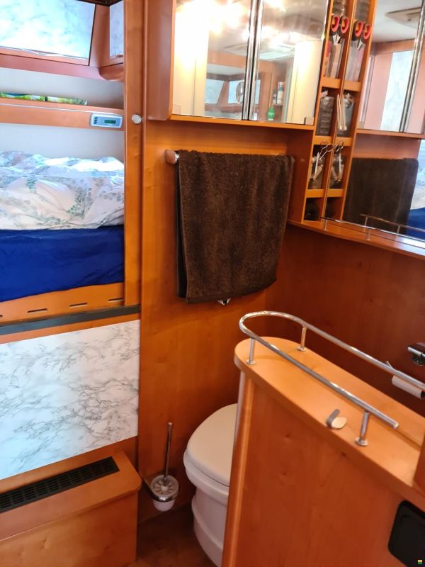 Niesmann-Bischoff Flair 7100i