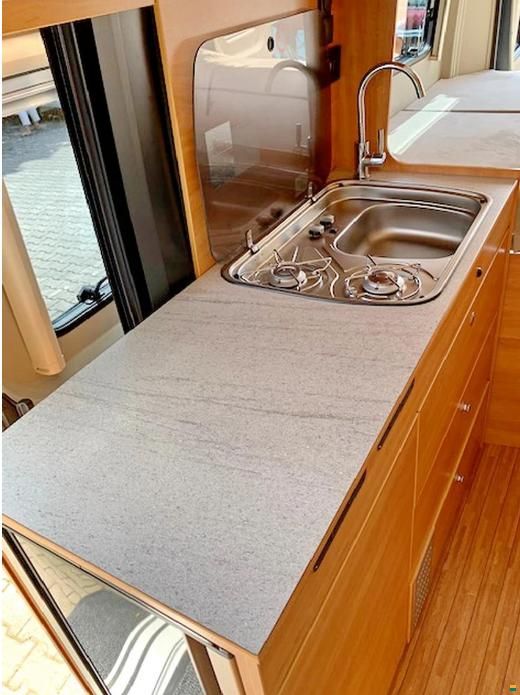 Pössl 2 WIN S PLUS mit Aufstelldach