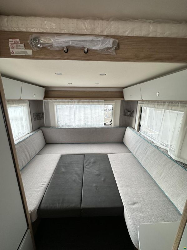 Dethleffs Aero 460 KR up