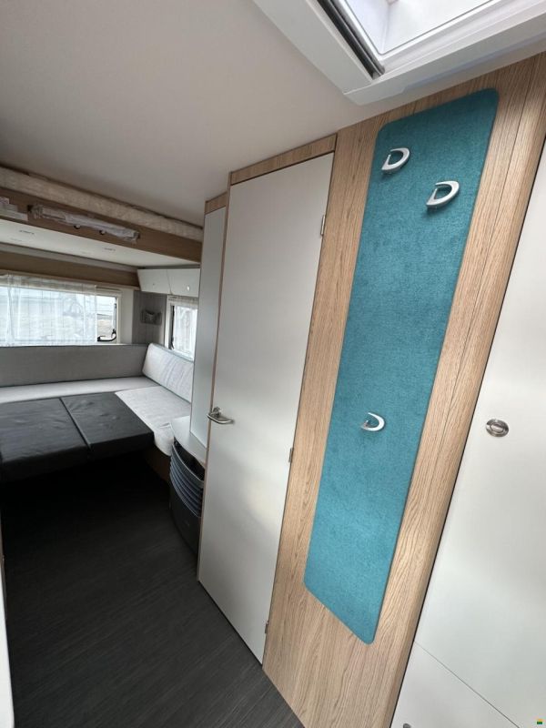 Dethleffs Aero 460 KR up