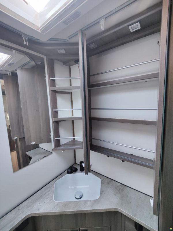 Kabe Estate 560 GLE KS