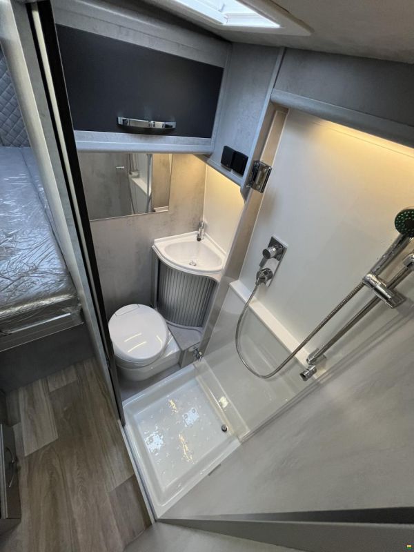 Megamobil Mega Sport 640 Opel 165 PS