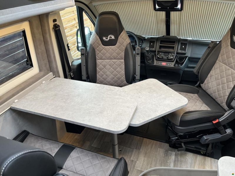 Megamobil Mega Sport 640 Opel 165 PS