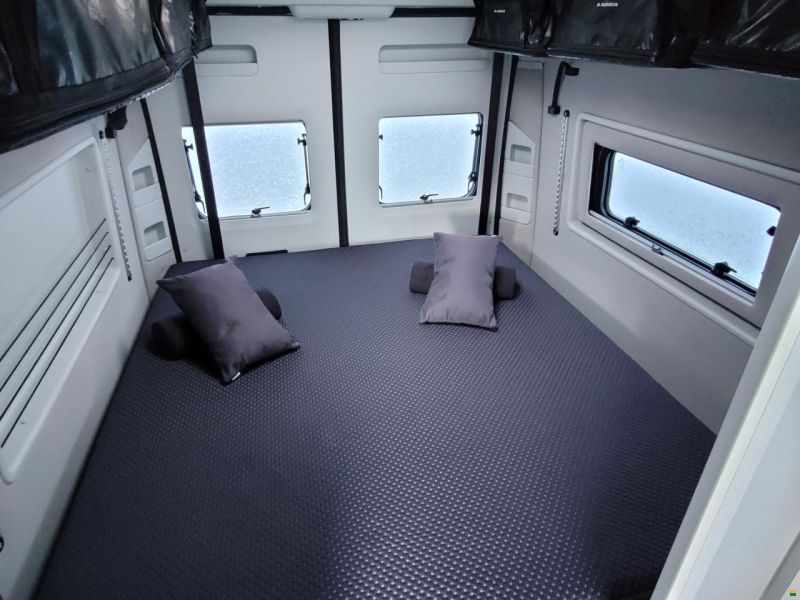 Adria Twin Supreme 600 SBX