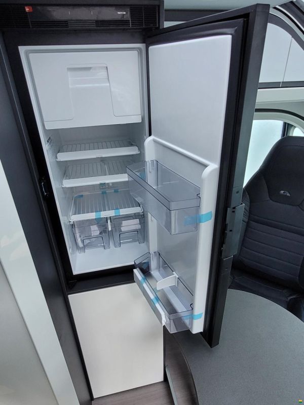 Adria Twin Supreme 600 SBX