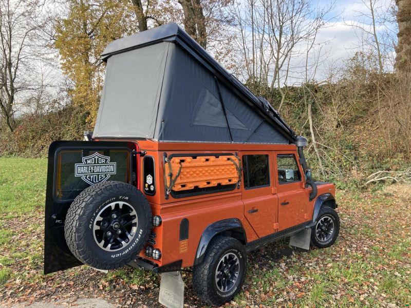 Land Rover Defender 110 Adventure