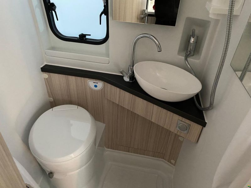 Adria TWIN AXESS 600 SP FAMILY