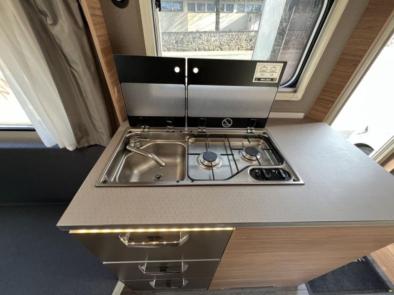 Weinsberg X-Cursion Van 500 LT Edition Pepper