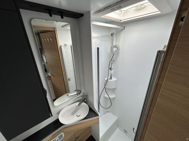 Adria Coral Plus XL 660 SL