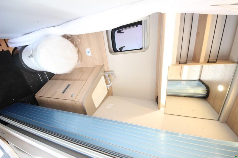 Dethleffs Globetrail Ford 590 CVD 90 Years