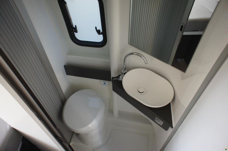 Adria Twin Supreme 600 SPB