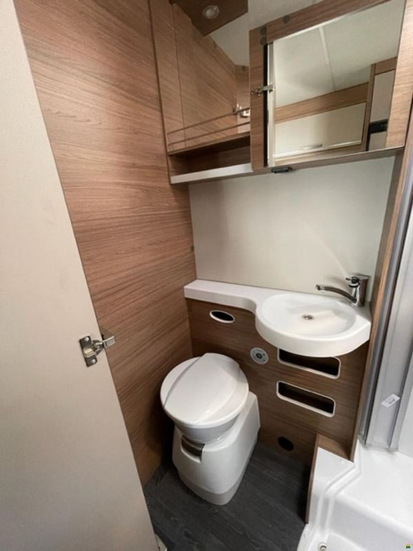 Knaus L!ve Wave 700 MX