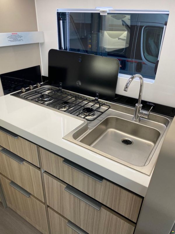 Adria COMPACT AXESS DL