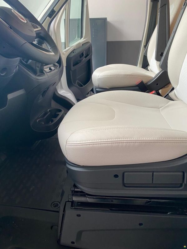 Adria COMPACT AXESS DL