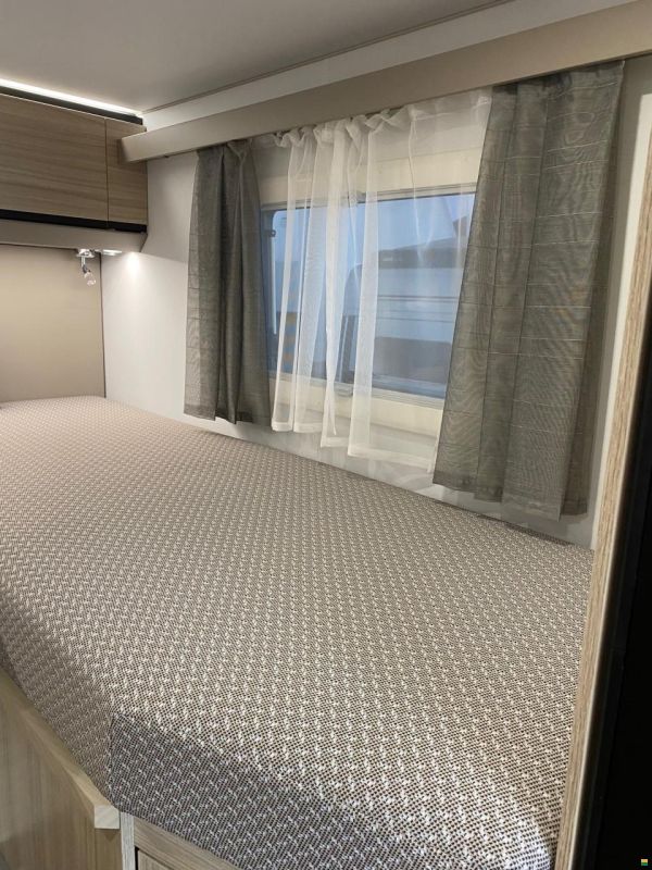 Adria COMPACT AXESS DL