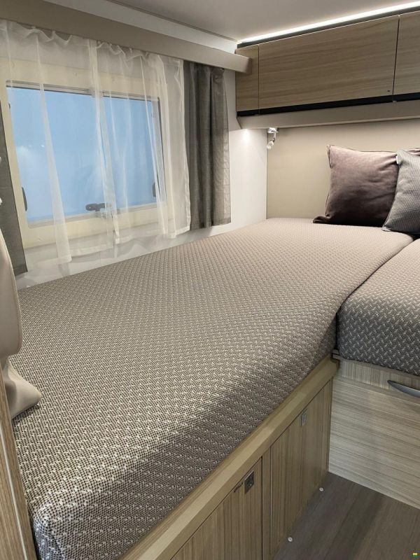 Adria COMPACT AXESS DL