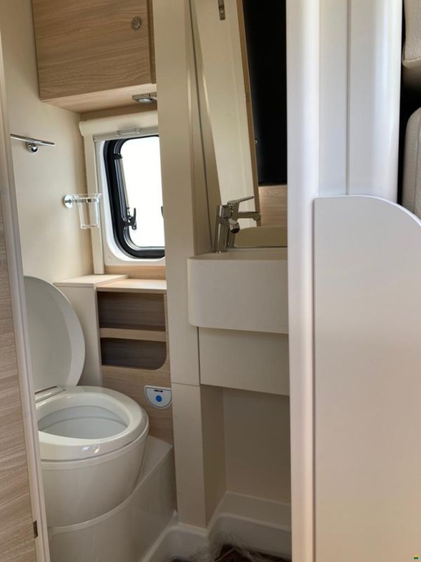 Eura Mobil Van V 595 HB