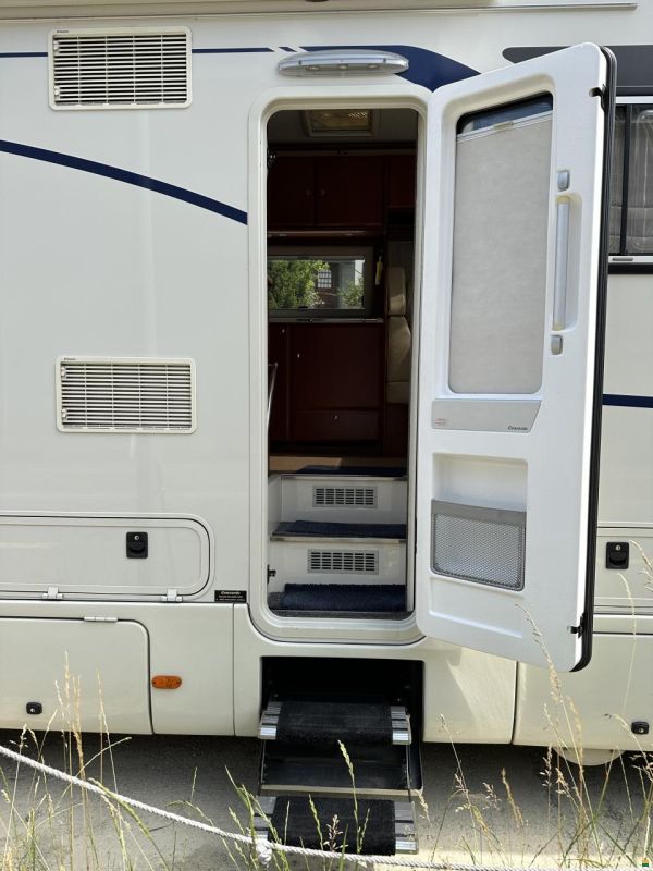 Concorde Charisma 890M