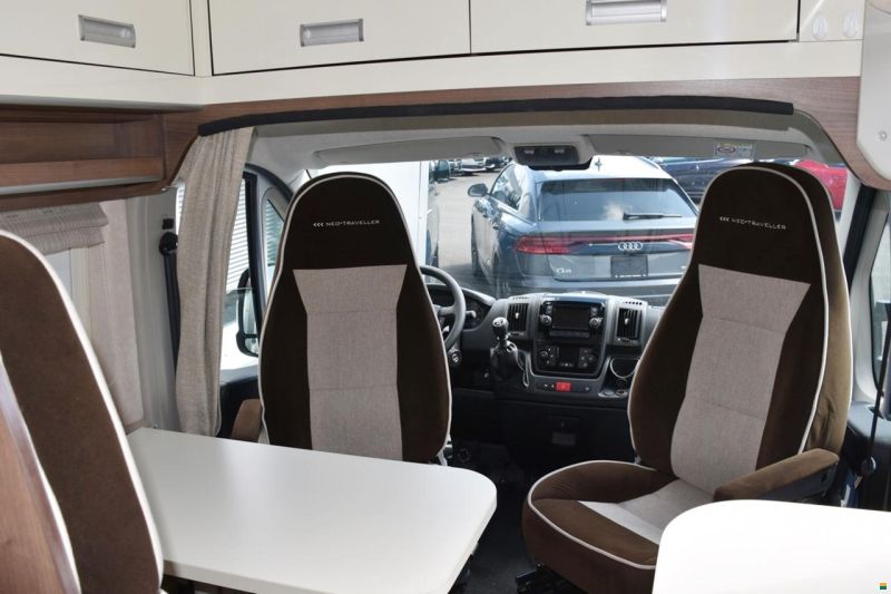 Globecar EXPLORER Z NEO TRAVELLER 3,0 D HOCHDACH