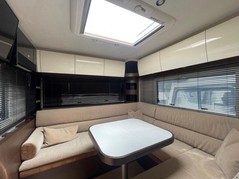 Concorde Carver 890 RRL