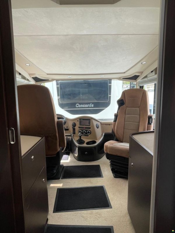 Concorde Carver 890 RRL