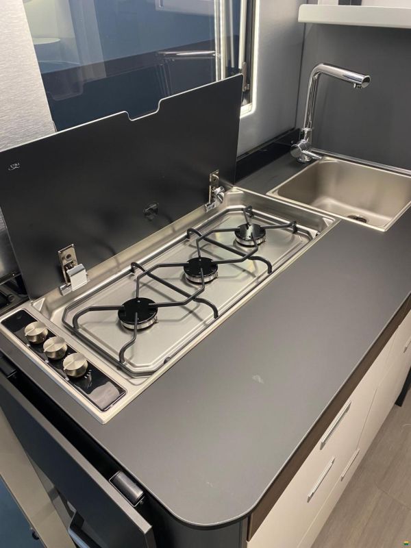 Adria CORAL SUPREME MB 650 SL