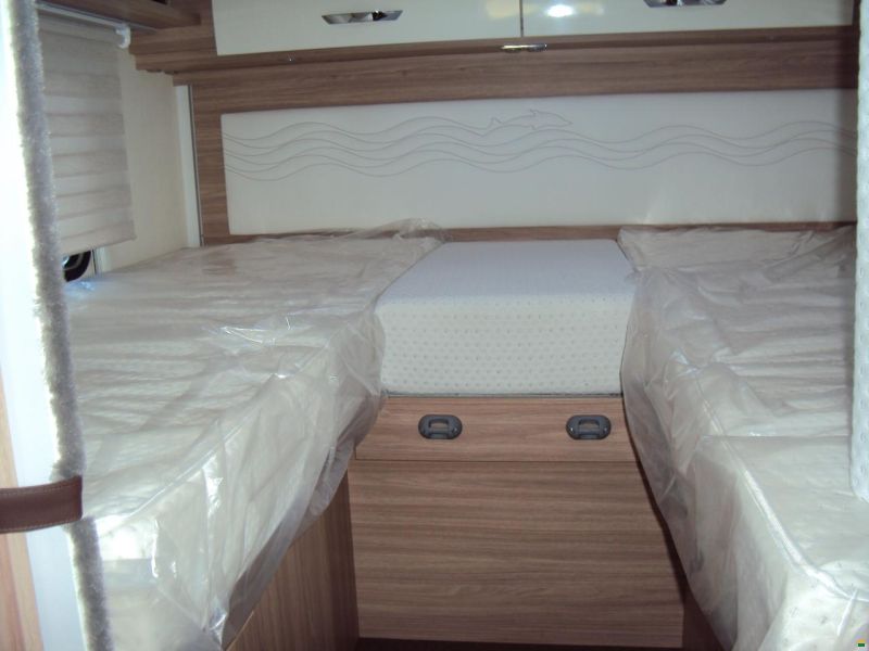 Bürstner Delfin T 727