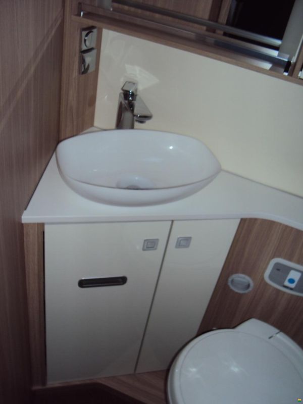 Bürstner Delfin T 727