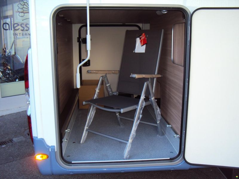 Bürstner Delfin T 727