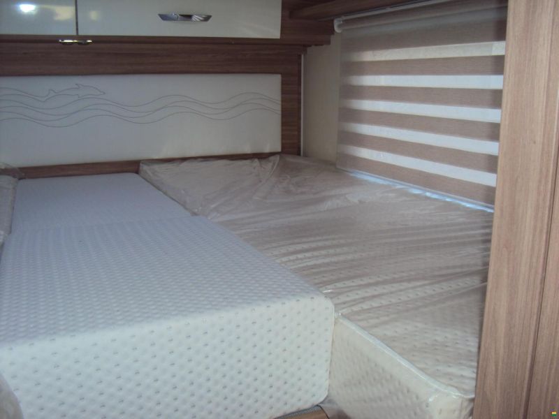 Bürstner Delfin T 727