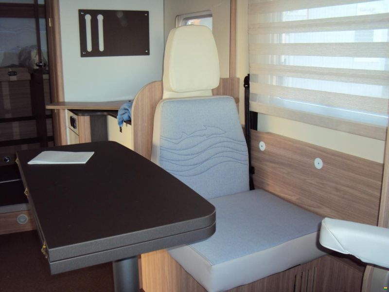 Bürstner Delfin T 727