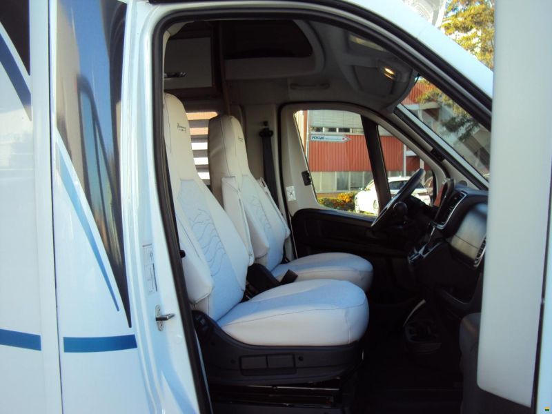 Bürstner Delfin T 727