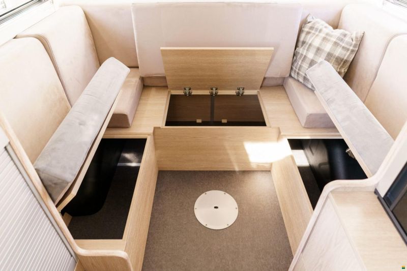 Bunkervan Transit 4x4 Forested