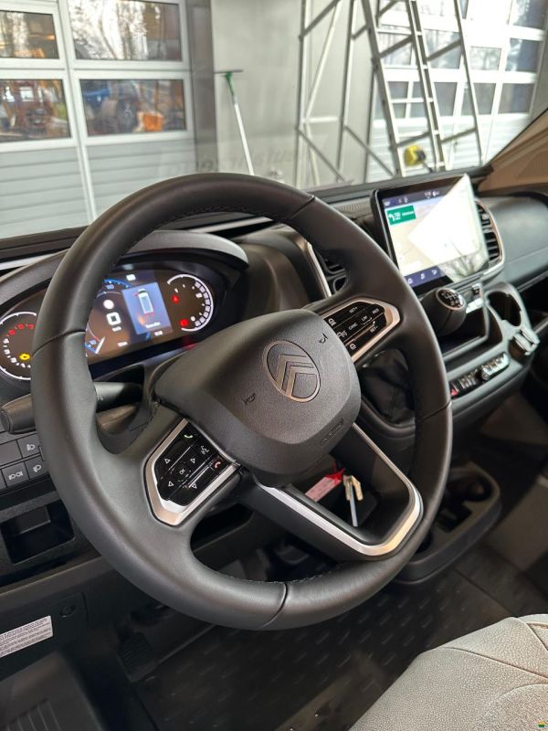 Pössl Summit Shine 640