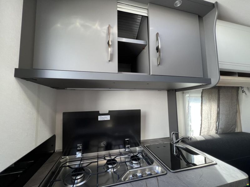 Hobby 400 SFe De Luxe (O02)