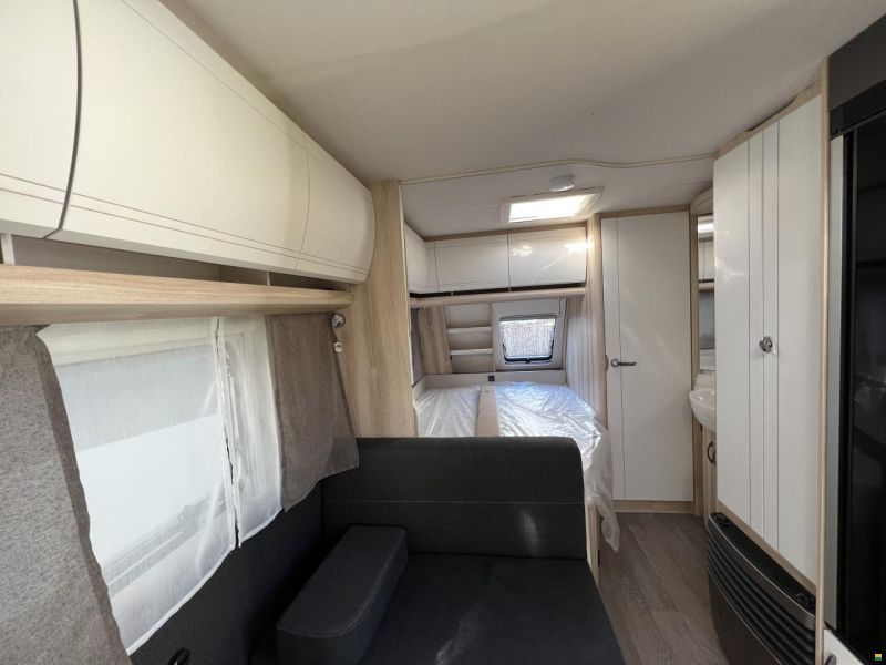 Hobby 400 SFe De Luxe (O02)