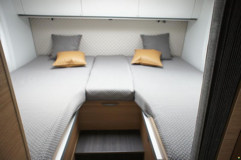 Adria Coral XL 660 SL