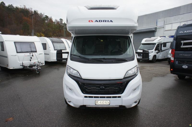 Adria Coral XL 660 SL