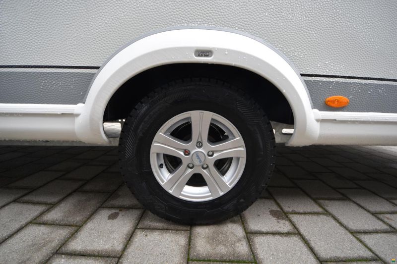 Hobby 560 KMFe De Luxe