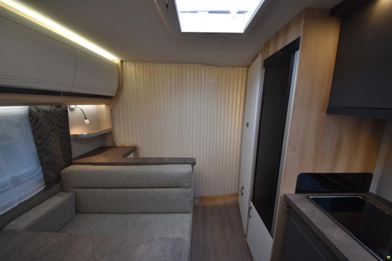 Hobby 560 KMFe De Luxe