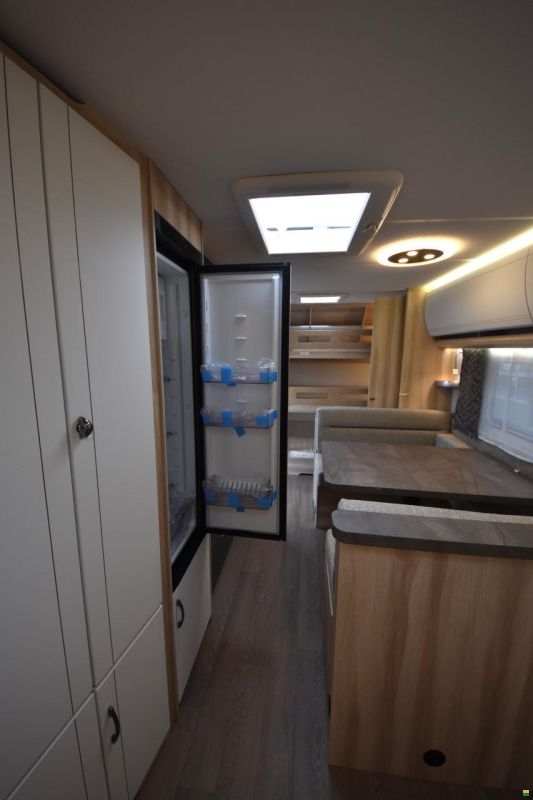 Hobby 560 KMFe De Luxe