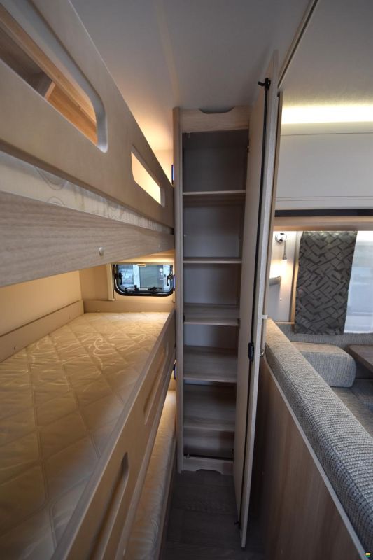 Hobby 560 KMFe De Luxe