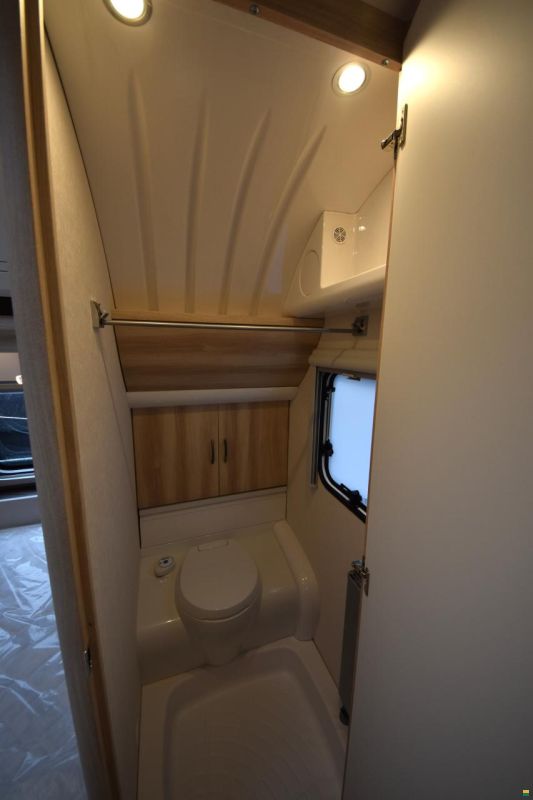 Hobby 560 KMFe De Luxe